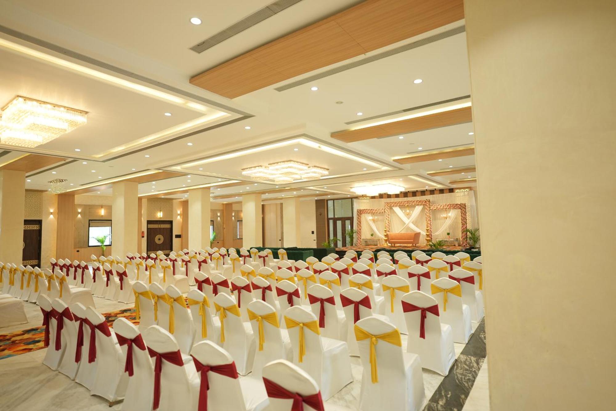 Palak Palace Hotels And Resort Bhopal Exterior foto